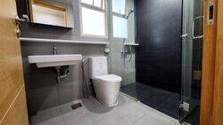 Vacanza @ East (D14), Condominium #619433031